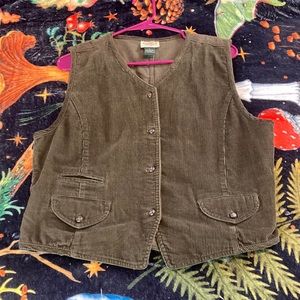 G.H. Bass & Co. 100% Cotton Forest Green Vest with adjustable buttons on back.